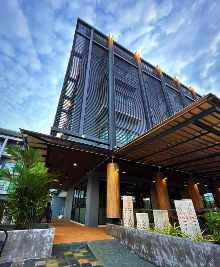 Siva Royal Hotel Phatthalung Bagian luar foto