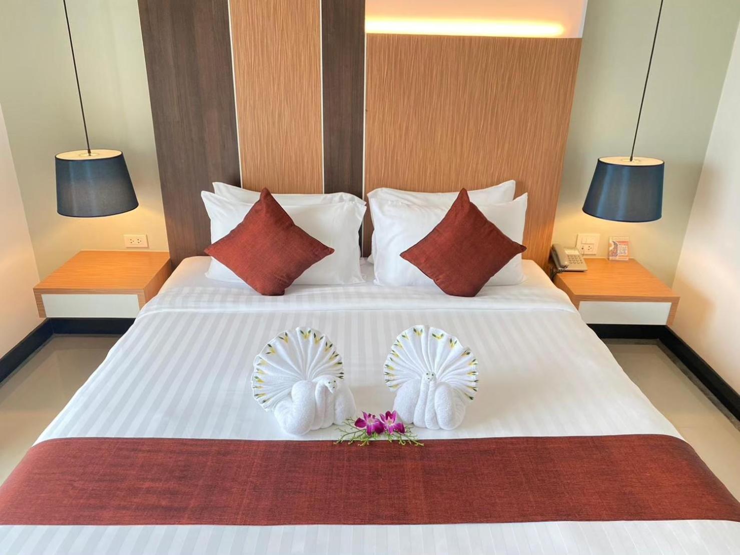 Siva Royal Hotel Phatthalung Bagian luar foto