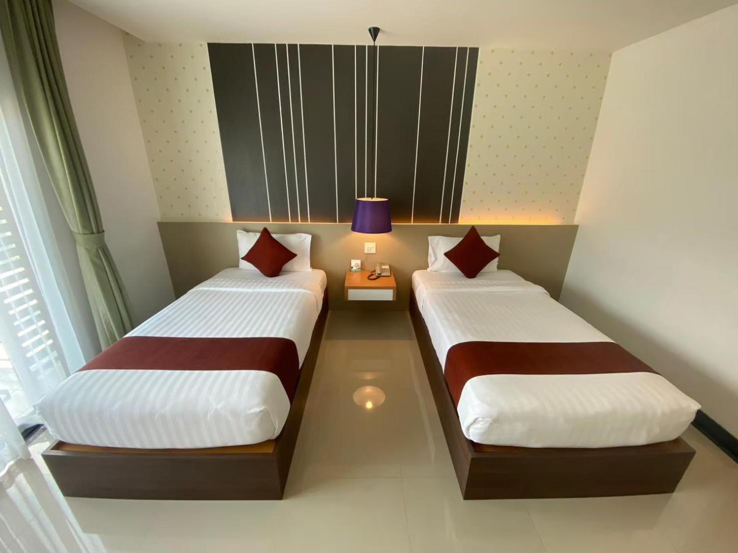 Siva Royal Hotel Phatthalung Bagian luar foto