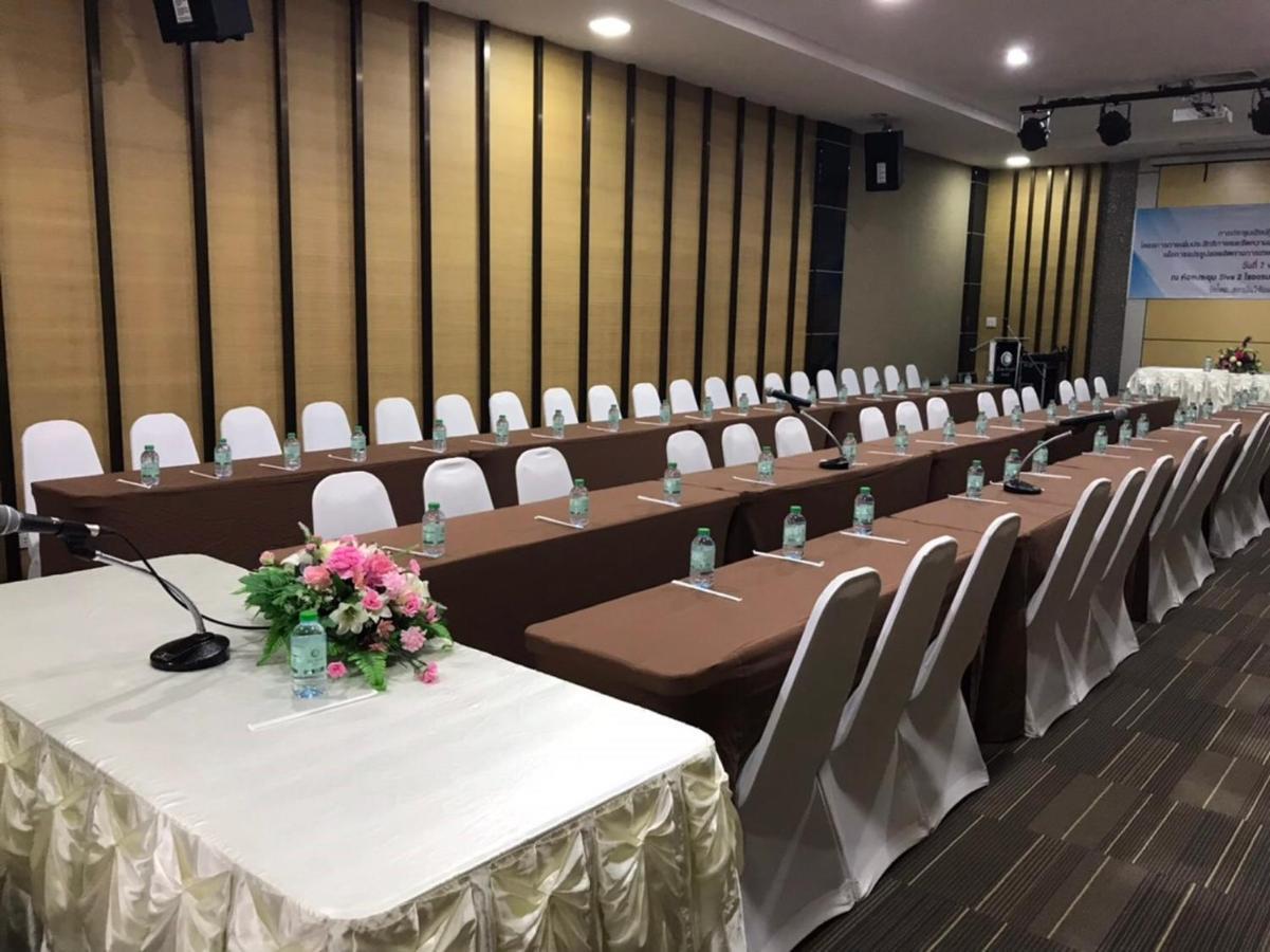 Siva Royal Hotel Phatthalung Bagian luar foto